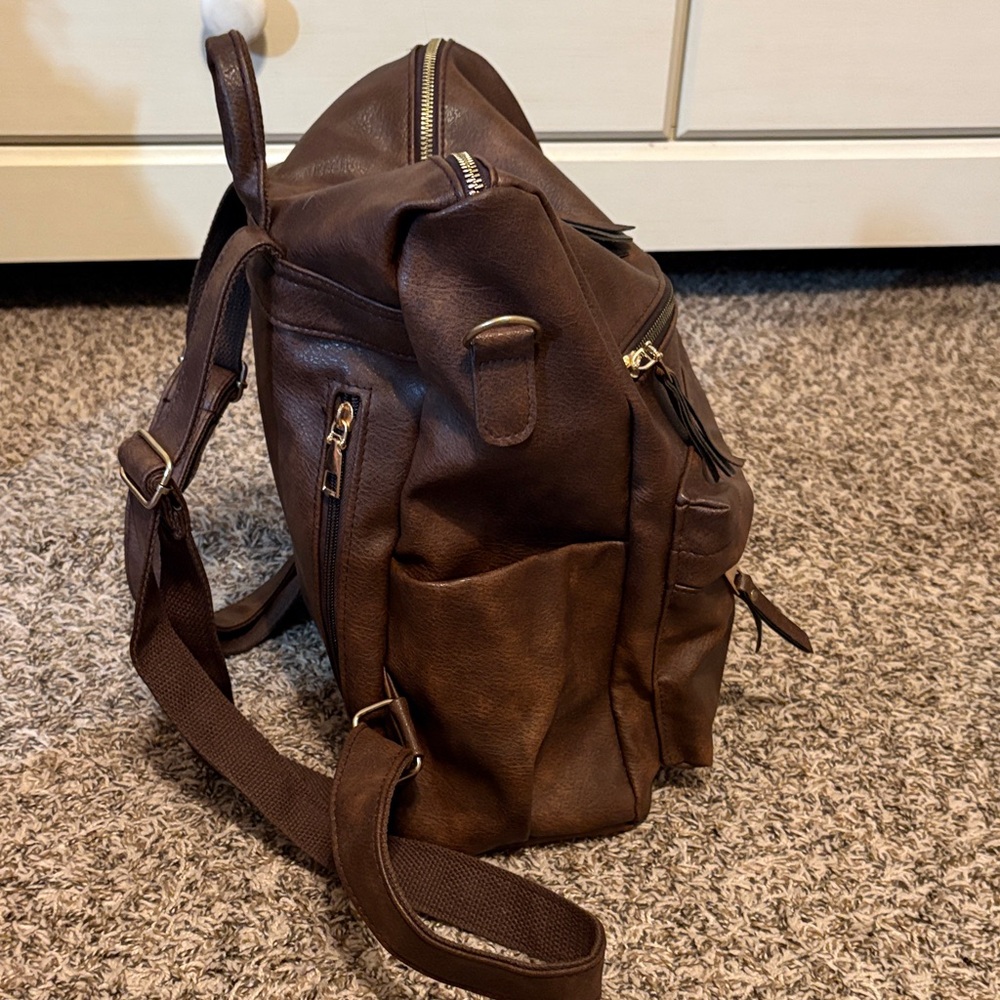 Dora & Liz Elegant Brown Leather Backpack with Pockets - Picture 3 of 10